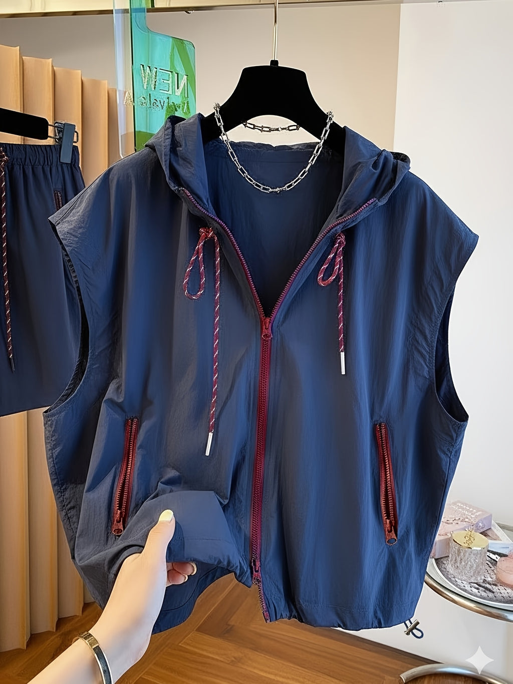 Women Hooded Sleeveless Vest
